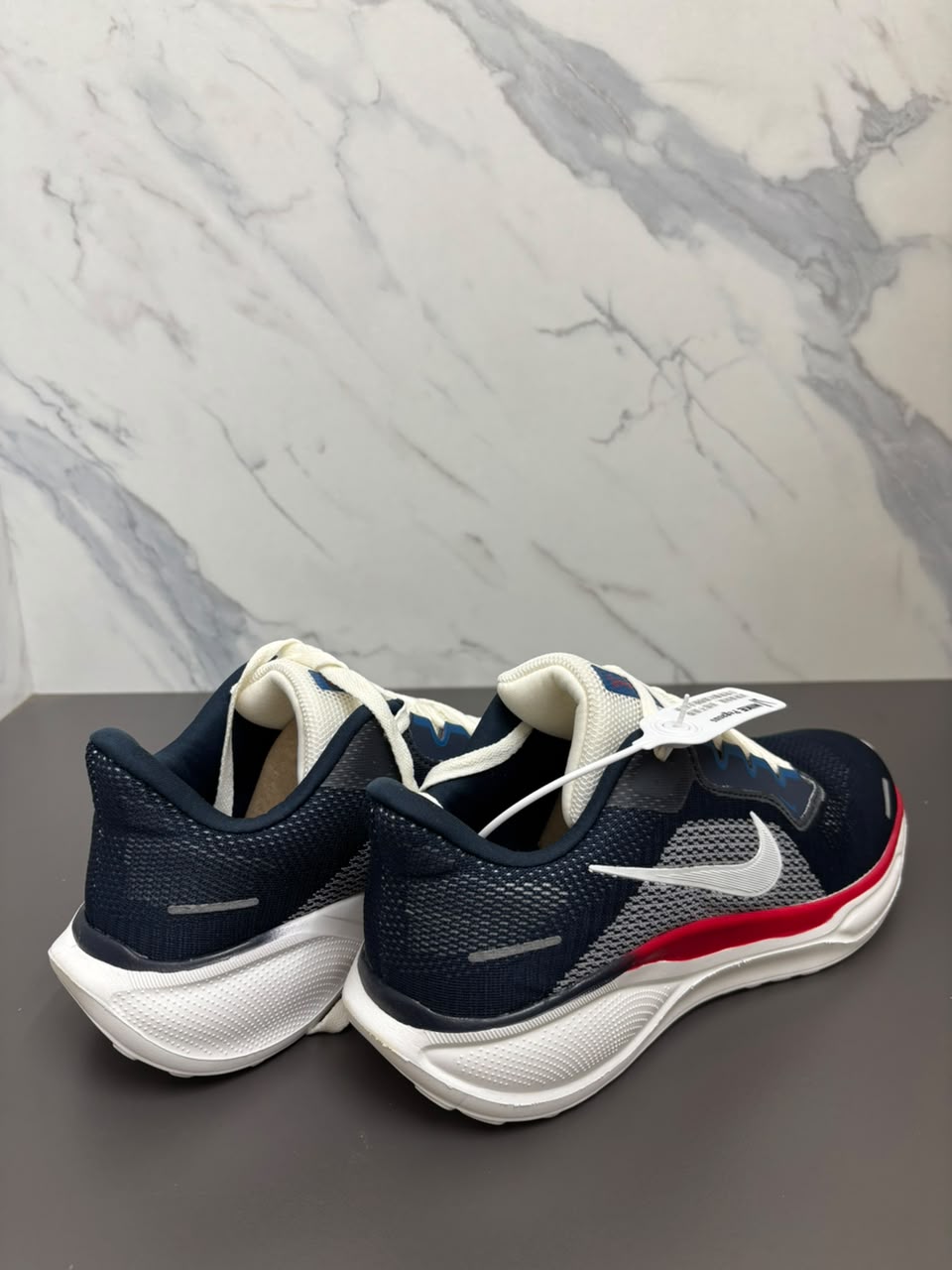 Nike Pegasus Premium Sports Running Shoe - Image 2