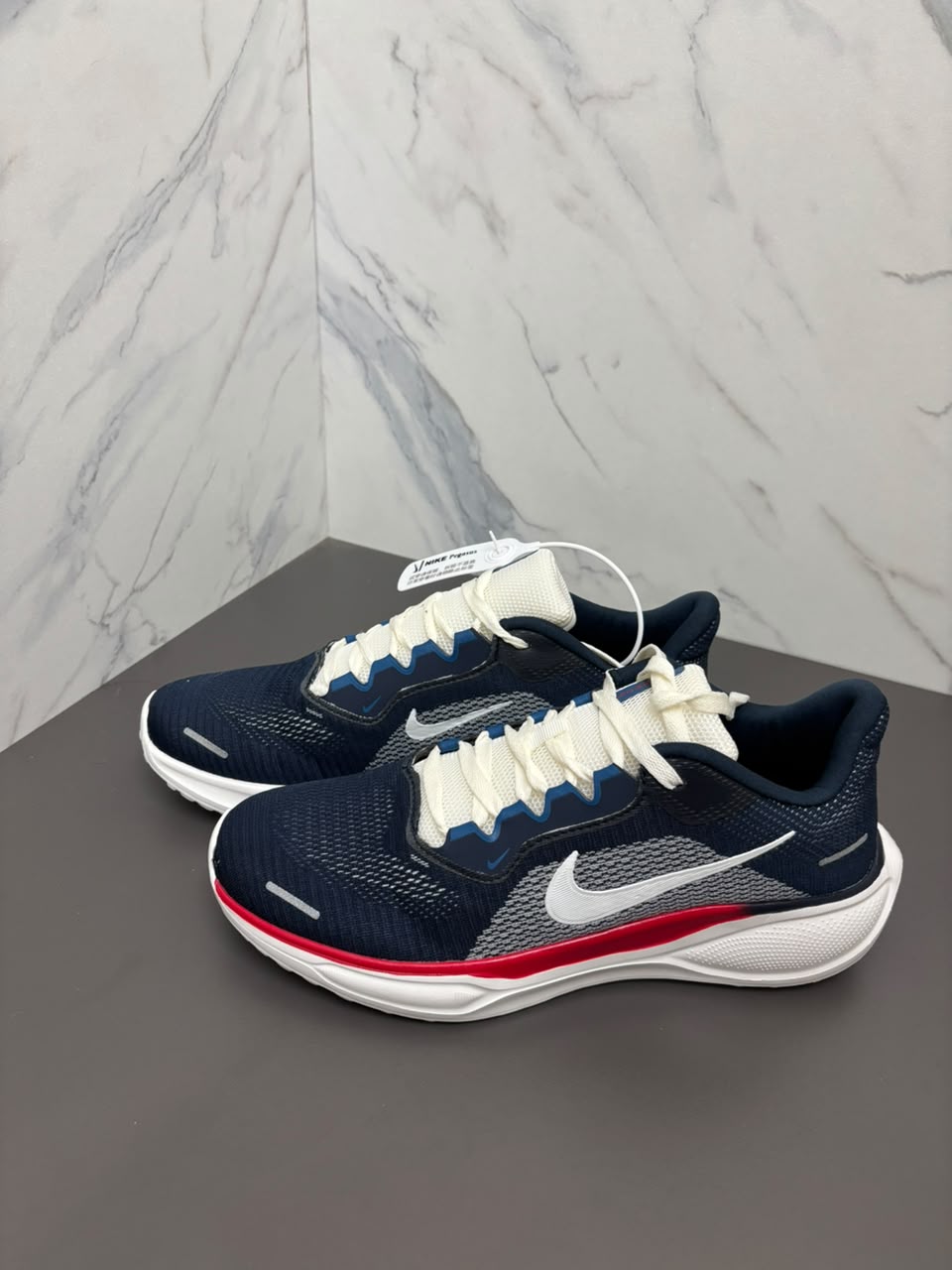 Nike Pegasus Premium Sports Running Shoe - Image 7